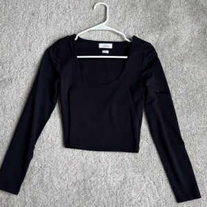 Aritzia Black contour Long Sleeve Top